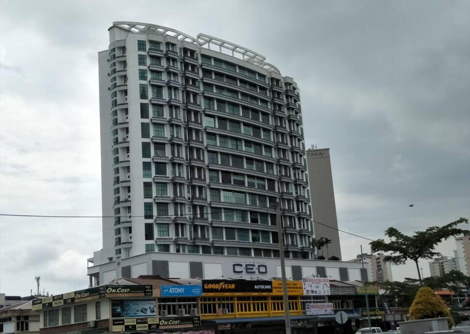 Big Big World At The Ceo Studio Penang Bayan Lepas Exterior foto