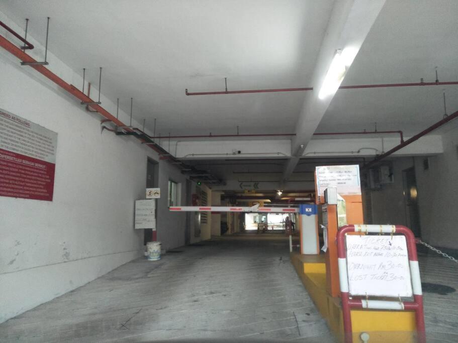 Big Big World At The Ceo Studio Penang Bayan Lepas Exterior foto