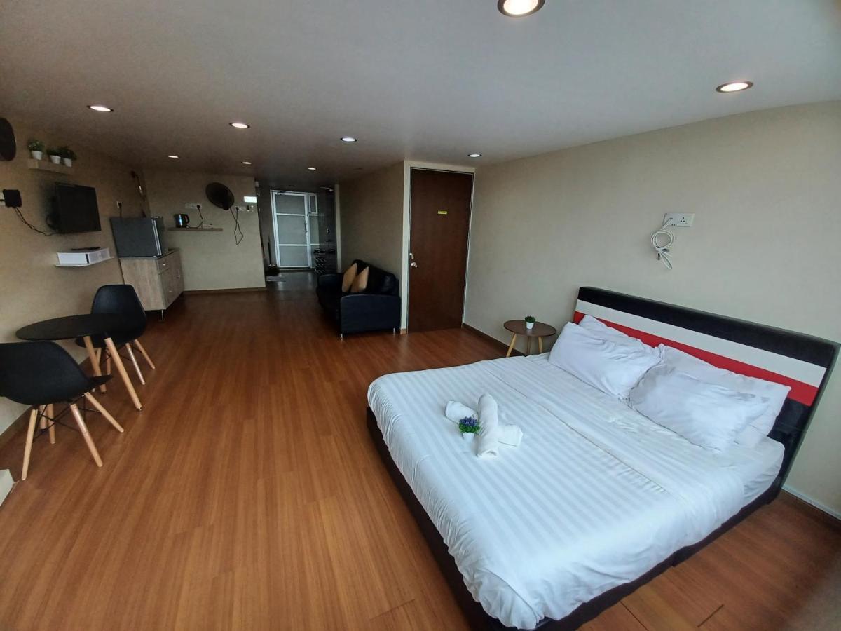 Big Big World At The Ceo Studio Penang Bayan Lepas Exterior foto